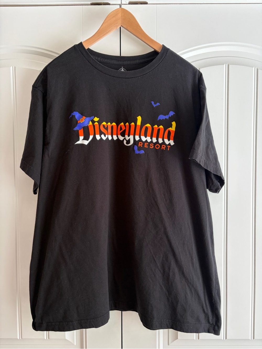 Disneyland Resort DLR Halloween Candy Corn Striped T Shirt 2XL Black Unisex EUC